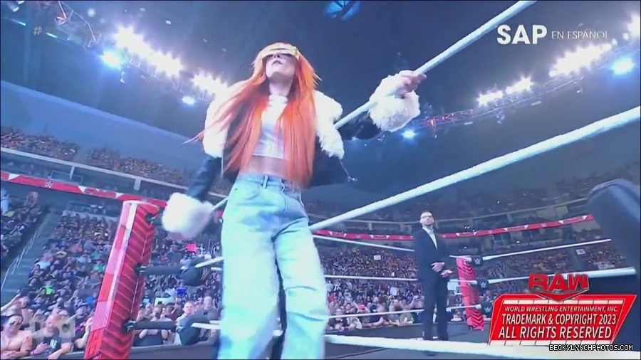 WWE_Monday_Night_Raw_2023_05_22_720p_HDTV_x264-NWCHD_mp4_004876392.jpg