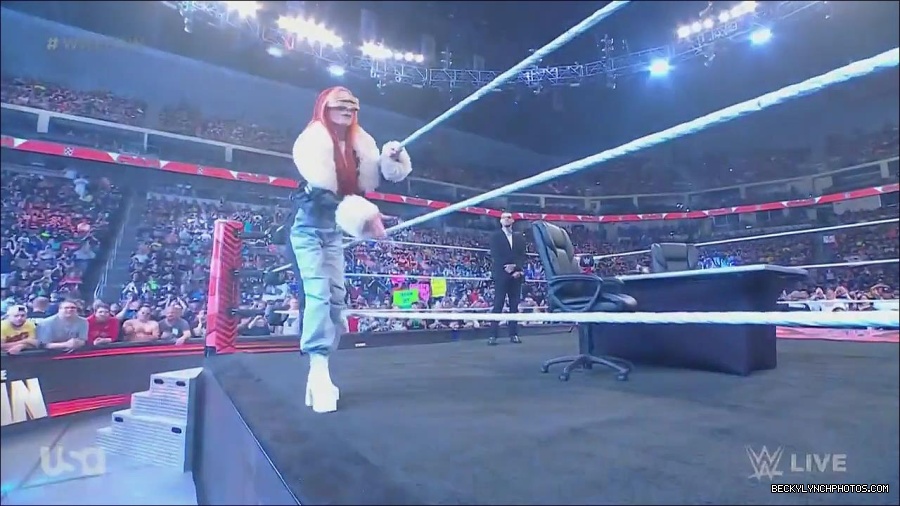 WWE_Monday_Night_Raw_2023_05_22_720p_HDTV_x264-NWCHD_mp4_004879195.jpg