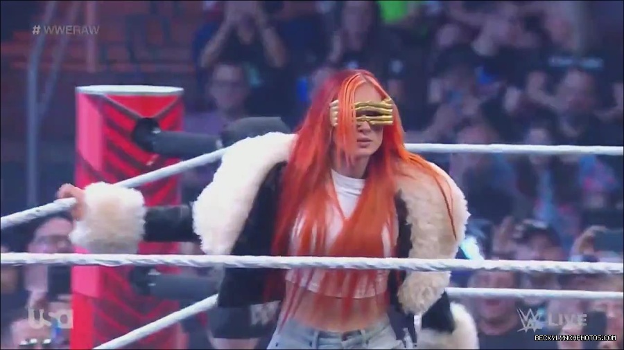 WWE_Monday_Night_Raw_2023_05_22_720p_HDTV_x264-NWCHD_mp4_004882398.jpg