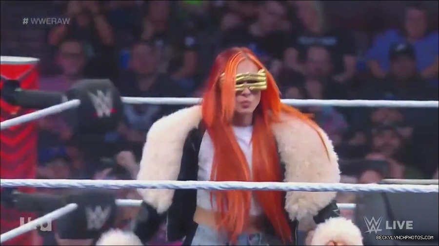 WWE_Monday_Night_Raw_2023_05_22_720p_HDTV_x264-NWCHD_mp4_004882798.jpg