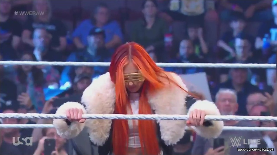 WWE_Monday_Night_Raw_2023_05_22_720p_HDTV_x264-NWCHD_mp4_004884000.jpg