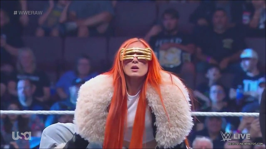 WWE_Monday_Night_Raw_2023_05_22_720p_HDTV_x264-NWCHD_mp4_004886002.jpg