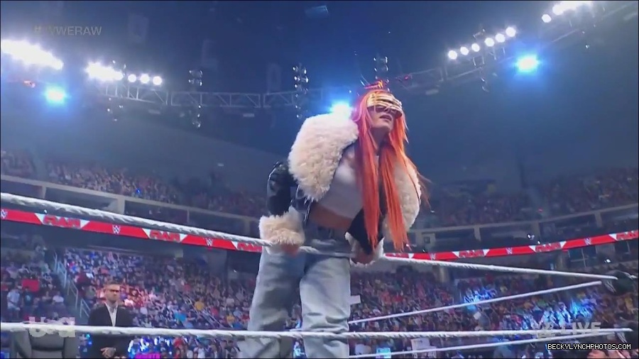 WWE_Monday_Night_Raw_2023_05_22_720p_HDTV_x264-NWCHD_mp4_004889205.jpg