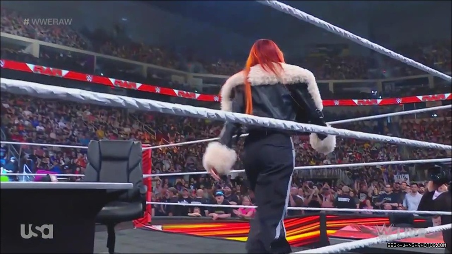WWE_Monday_Night_Raw_2023_05_22_720p_HDTV_x264-NWCHD_mp4_004891607.jpg