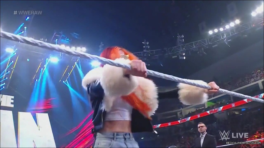 WWE_Monday_Night_Raw_2023_05_22_720p_HDTV_x264-NWCHD_mp4_004892808.jpg