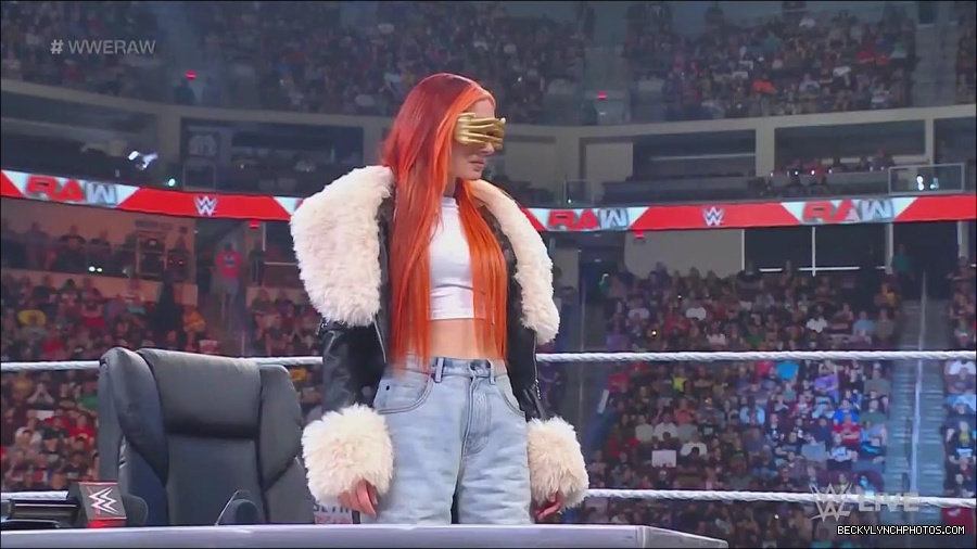 WWE_Monday_Night_Raw_2023_05_22_720p_HDTV_x264-NWCHD_mp4_004937920.jpg