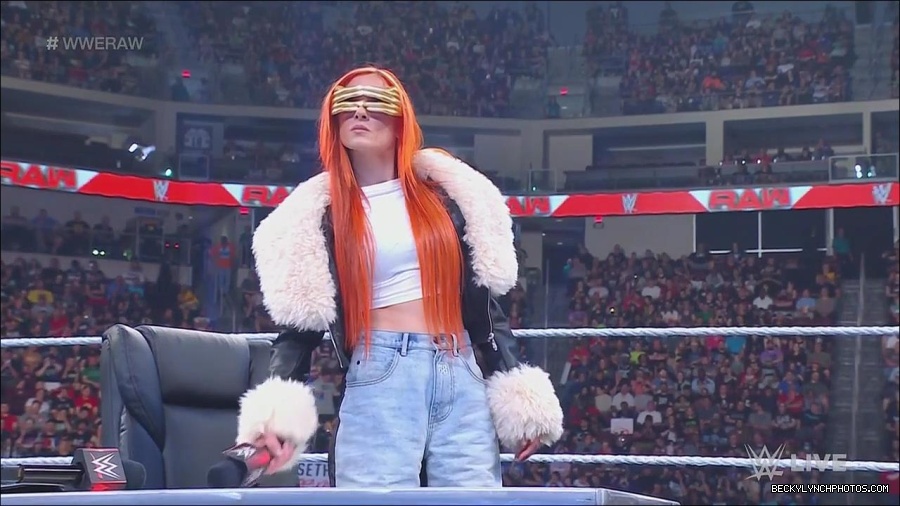 WWE_Monday_Night_Raw_2023_05_22_720p_HDTV_x264-NWCHD_mp4_004939121.jpg