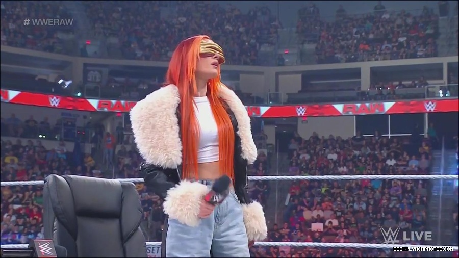 WWE_Monday_Night_Raw_2023_05_22_720p_HDTV_x264-NWCHD_mp4_004940323.jpg