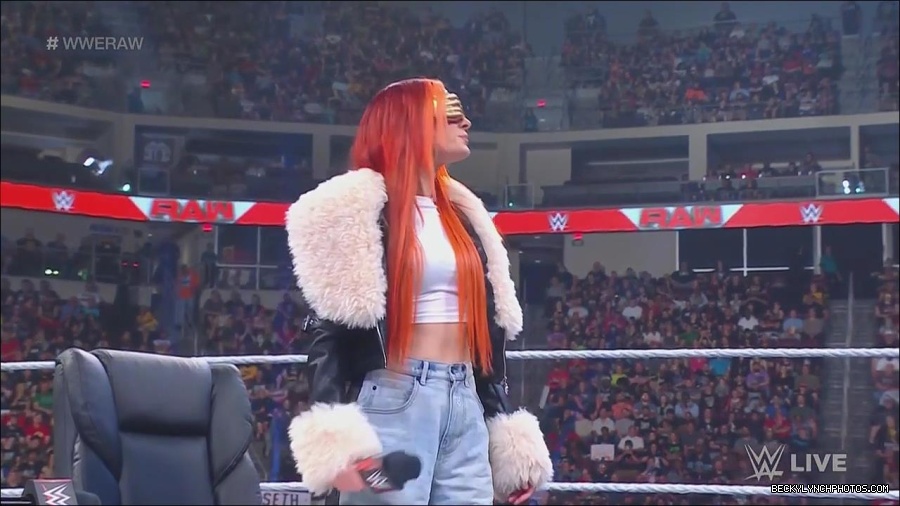WWE_Monday_Night_Raw_2023_05_22_720p_HDTV_x264-NWCHD_mp4_004940723.jpg