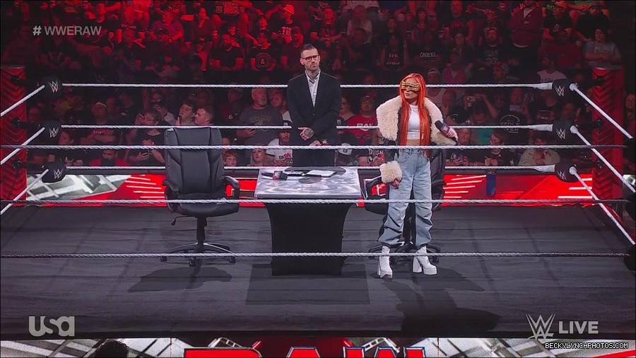 WWE_Monday_Night_Raw_2023_05_22_720p_HDTV_x264-NWCHD_mp4_004967550.jpg