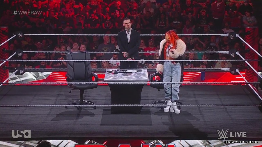 WWE_Monday_Night_Raw_2023_05_22_720p_HDTV_x264-NWCHD_mp4_004968751.jpg