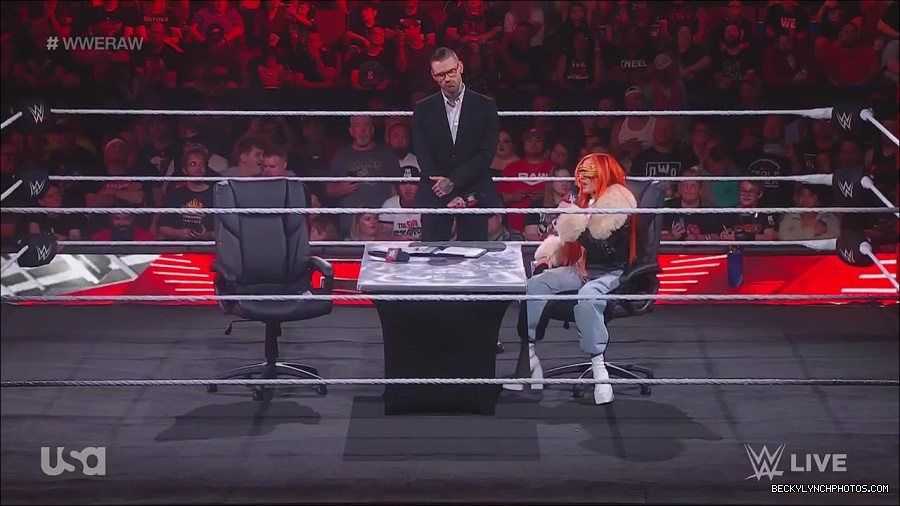 WWE_Monday_Night_Raw_2023_05_22_720p_HDTV_x264-NWCHD_mp4_004981163.jpg