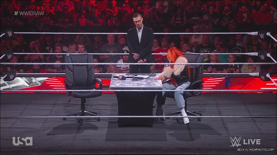 WWE_Monday_Night_Raw_2023_05_22_720p_HDTV_x264-NWCHD_mp4_004981964.jpg