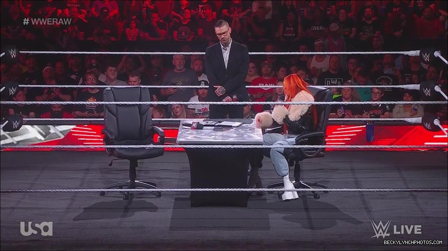 WWE_Monday_Night_Raw_2023_05_22_720p_HDTV_x264-NWCHD_mp4_004982765.jpg