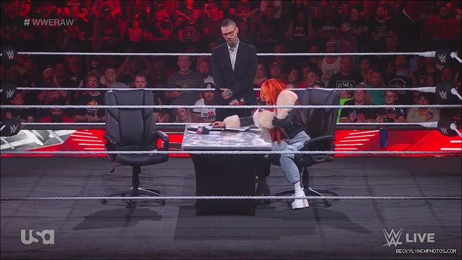 WWE_Monday_Night_Raw_2023_05_22_720p_HDTV_x264-NWCHD_mp4_004983566.jpg