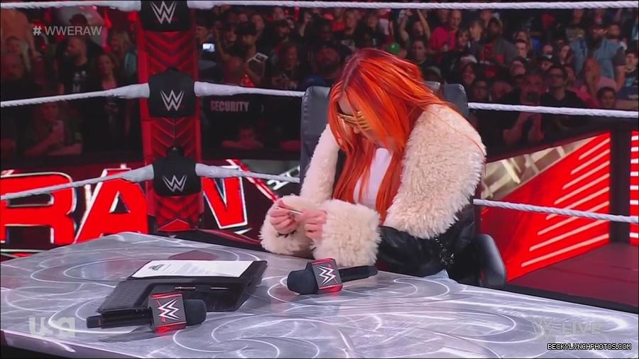 WWE_Monday_Night_Raw_2023_05_22_720p_HDTV_x264-NWCHD_mp4_004988371.jpg