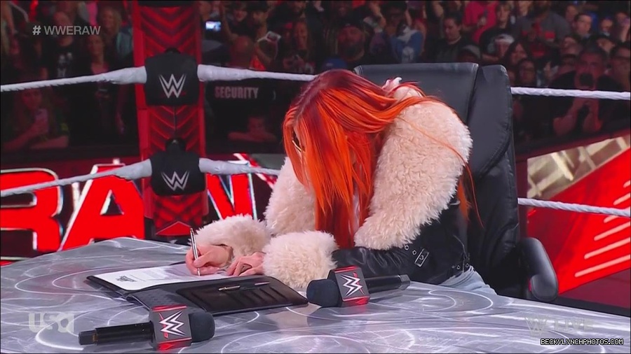 WWE_Monday_Night_Raw_2023_05_22_720p_HDTV_x264-NWCHD_mp4_004990373.jpg