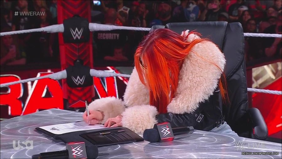 WWE_Monday_Night_Raw_2023_05_22_720p_HDTV_x264-NWCHD_mp4_004991574.jpg