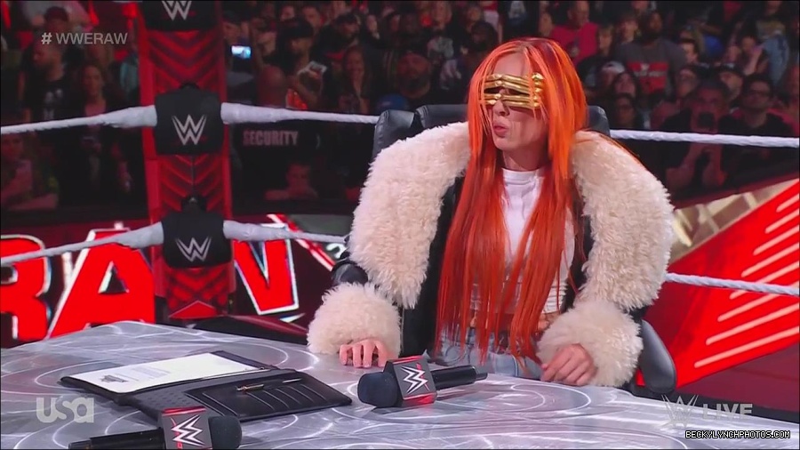 WWE_Monday_Night_Raw_2023_05_22_720p_HDTV_x264-NWCHD_mp4_004993976.jpg