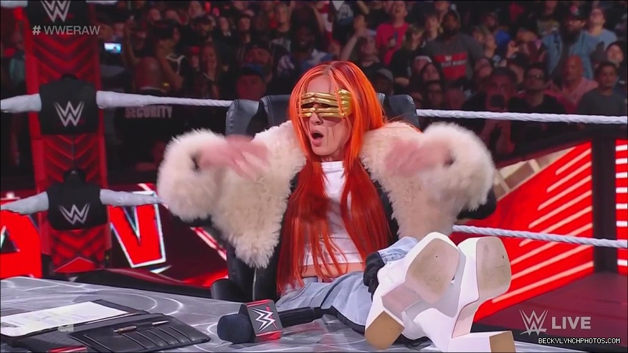 WWE_Monday_Night_Raw_2023_05_22_720p_HDTV_x264-NWCHD_mp4_004997179.jpg