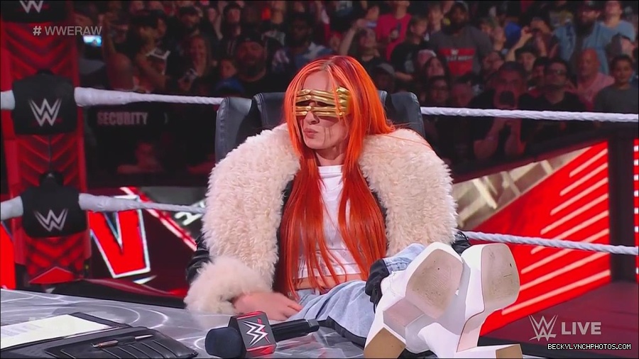 WWE_Monday_Night_Raw_2023_05_22_720p_HDTV_x264-NWCHD_mp4_004997980.jpg