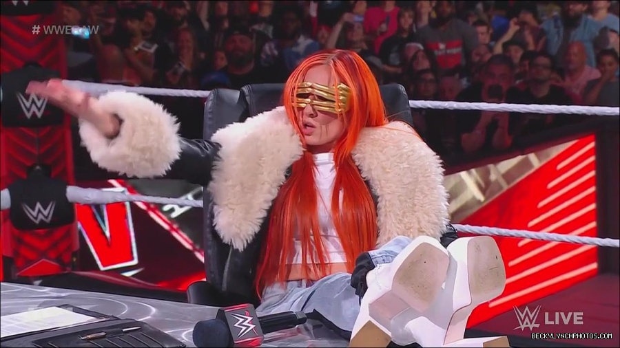 WWE_Monday_Night_Raw_2023_05_22_720p_HDTV_x264-NWCHD_mp4_004998381.jpg