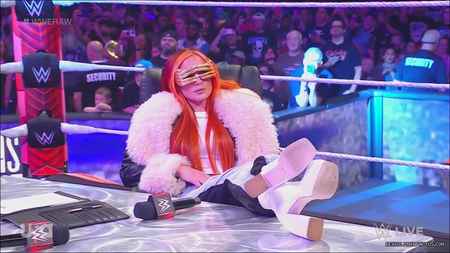 WWE_Monday_Night_Raw_2023_05_22_720p_HDTV_x264-NWCHD_mp4_005023739.jpg