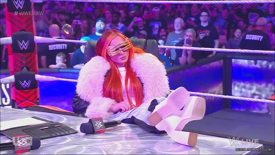 WWE_Monday_Night_Raw_2023_05_22_720p_HDTV_x264-NWCHD_mp4_005024140.jpg