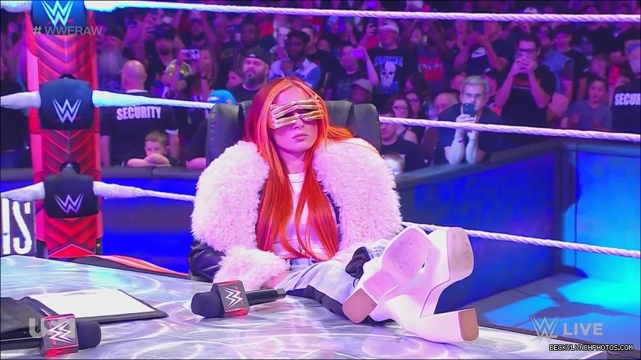 WWE_Monday_Night_Raw_2023_05_22_720p_HDTV_x264-NWCHD_mp4_005037353.jpg