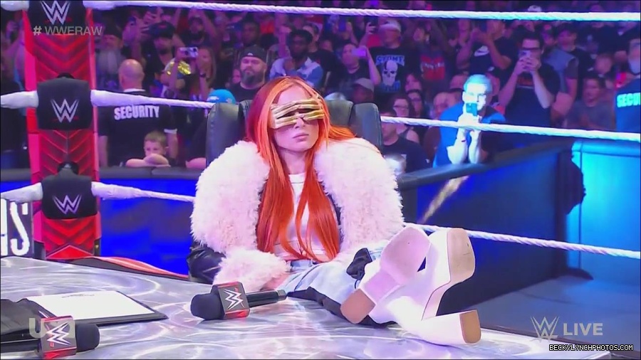 WWE_Monday_Night_Raw_2023_05_22_720p_HDTV_x264-NWCHD_mp4_005037753.jpg
