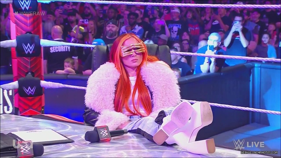 WWE_Monday_Night_Raw_2023_05_22_720p_HDTV_x264-NWCHD_mp4_005038554.jpg