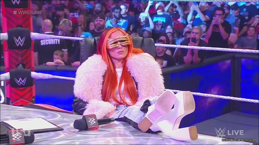 WWE_Monday_Night_Raw_2023_05_22_720p_HDTV_x264-NWCHD_mp4_005039755.jpg