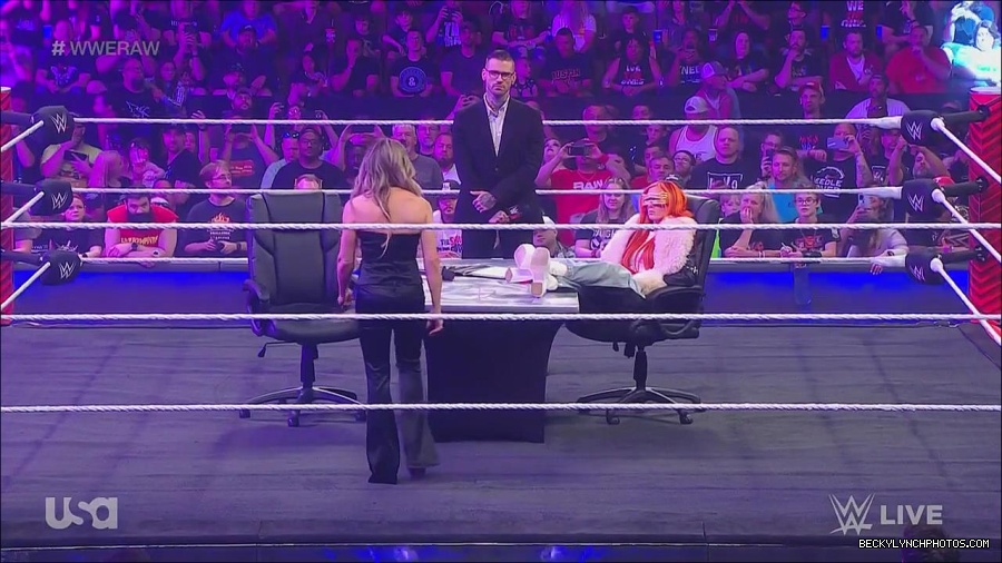 WWE_Monday_Night_Raw_2023_05_22_720p_HDTV_x264-NWCHD_mp4_005059375.jpg