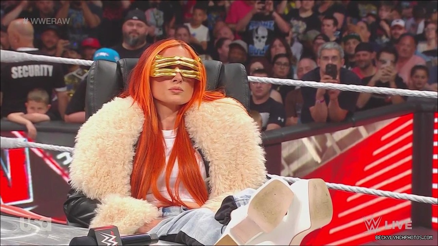 WWE_Monday_Night_Raw_2023_05_22_720p_HDTV_x264-NWCHD_mp4_005078594.jpg