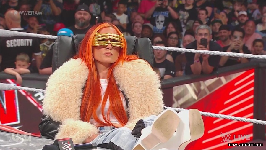 WWE_Monday_Night_Raw_2023_05_22_720p_HDTV_x264-NWCHD_mp4_005078994.jpg