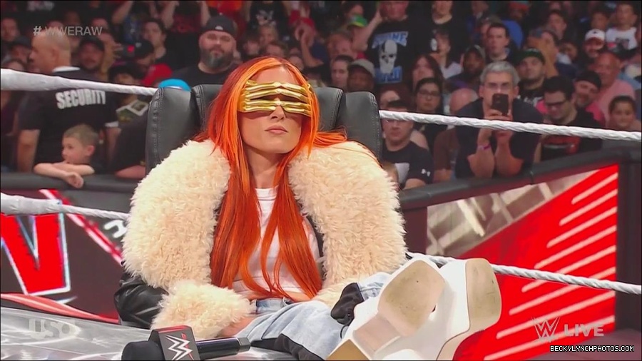WWE_Monday_Night_Raw_2023_05_22_720p_HDTV_x264-NWCHD_mp4_005086202.jpg