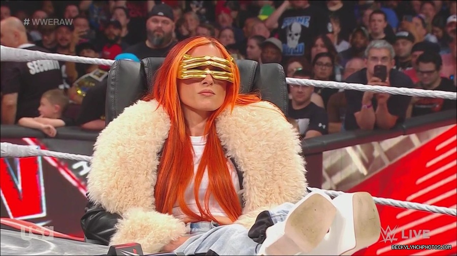 WWE_Monday_Night_Raw_2023_05_22_720p_HDTV_x264-NWCHD_mp4_005087403.jpg
