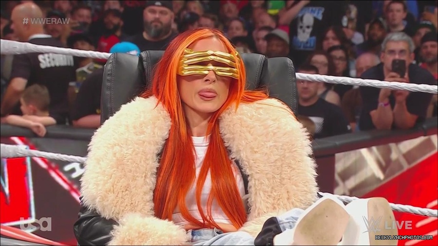 WWE_Monday_Night_Raw_2023_05_22_720p_HDTV_x264-NWCHD_mp4_005089004.jpg