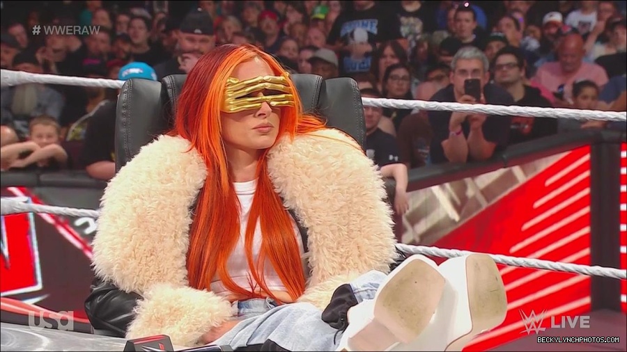 WWE_Monday_Night_Raw_2023_05_22_720p_HDTV_x264-NWCHD_mp4_005120636.jpg