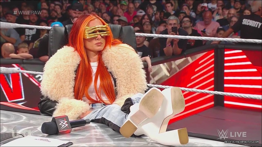 WWE_Monday_Night_Raw_2023_05_22_720p_HDTV_x264-NWCHD_mp4_005124240.jpg