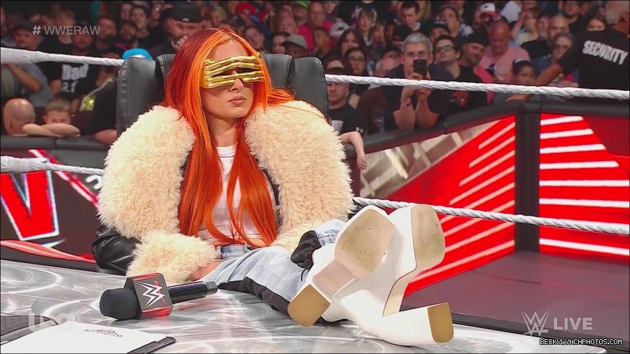 WWE_Monday_Night_Raw_2023_05_22_720p_HDTV_x264-NWCHD_mp4_005125040.jpg