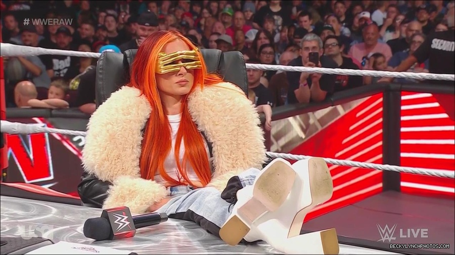 WWE_Monday_Night_Raw_2023_05_22_720p_HDTV_x264-NWCHD_mp4_005126642.jpg