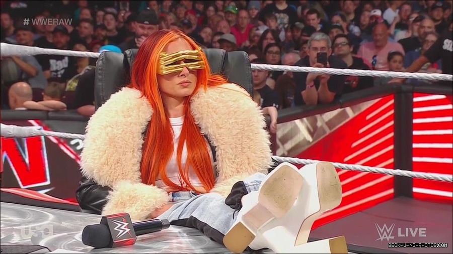 WWE_Monday_Night_Raw_2023_05_22_720p_HDTV_x264-NWCHD_mp4_005127843.jpg