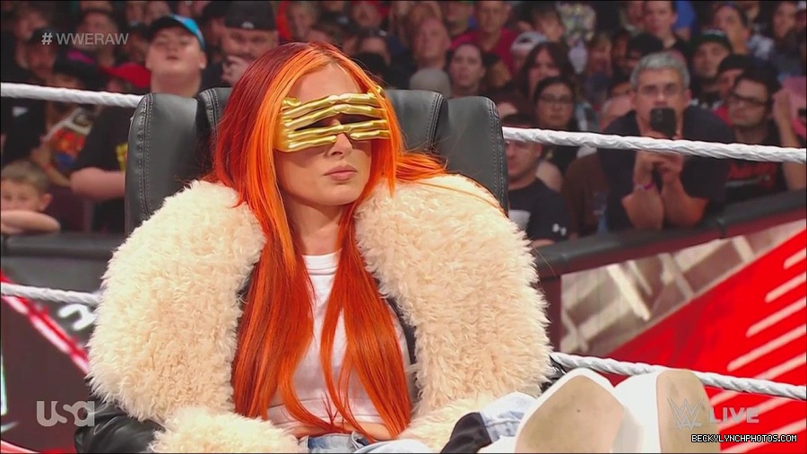 WWE_Monday_Night_Raw_2023_05_22_720p_HDTV_x264-NWCHD_mp4_005136652.jpg