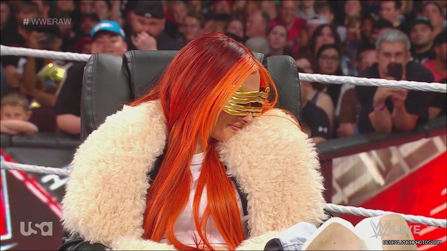 WWE_Monday_Night_Raw_2023_05_22_720p_HDTV_x264-NWCHD_mp4_005156672.jpg