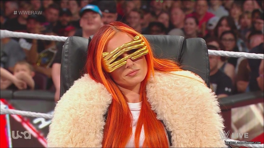 WWE_Monday_Night_Raw_2023_05_22_720p_HDTV_x264-NWCHD_mp4_005168684.jpg
