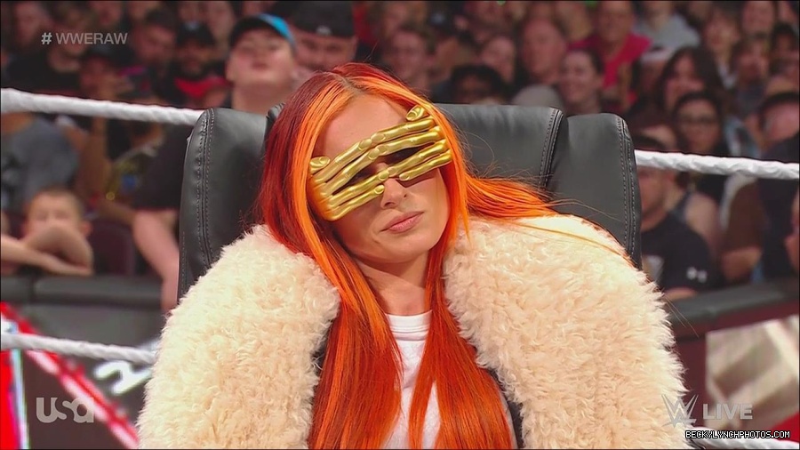 WWE_Monday_Night_Raw_2023_05_22_720p_HDTV_x264-NWCHD_mp4_005169084.jpg