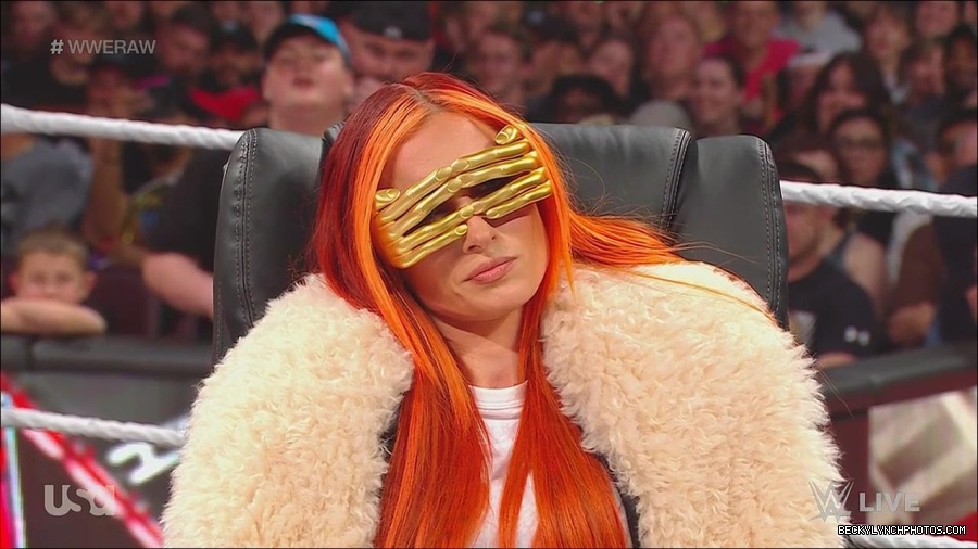 WWE_Monday_Night_Raw_2023_05_22_720p_HDTV_x264-NWCHD_mp4_005169485.jpg