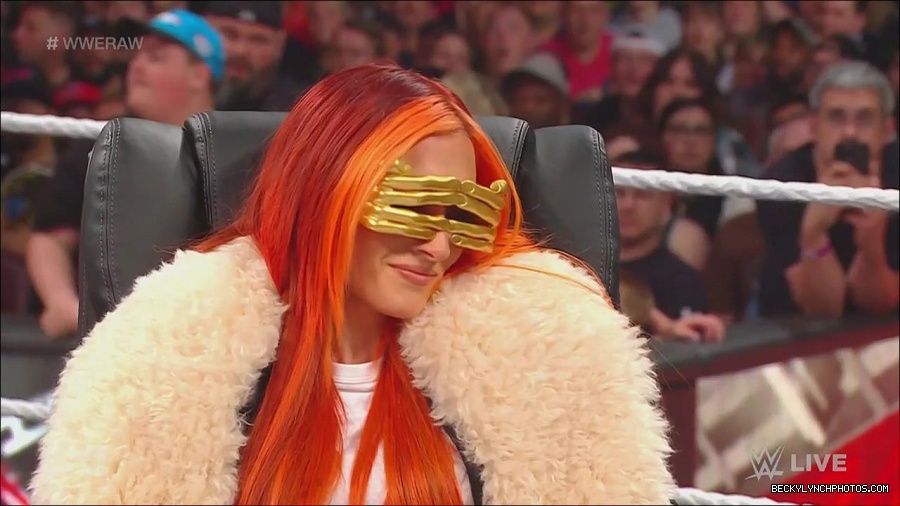 WWE_Monday_Night_Raw_2023_05_22_720p_HDTV_x264-NWCHD_mp4_005193909.jpg