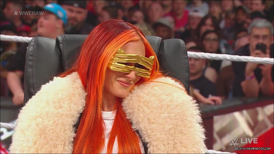 WWE_Monday_Night_Raw_2023_05_22_720p_HDTV_x264-NWCHD_mp4_005194310.jpg